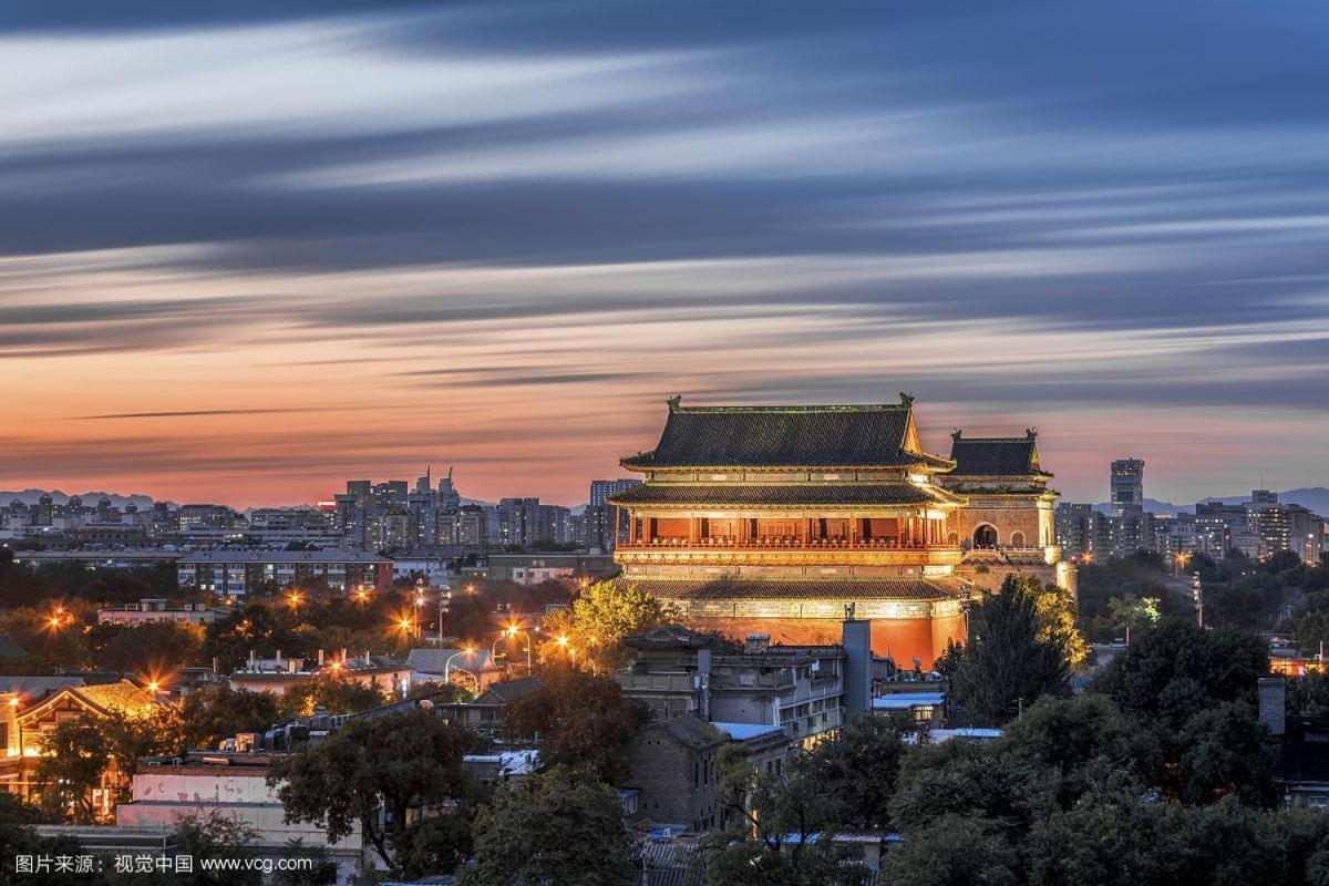 The East Hotel-Very Close To The Drum Tower,The Lama Temple,Houhai Bar Street,And The Forbidden City,There Are Many Old Beijing Traditional Hutongs Around The Hotel ,Experience The Culture Of Old Beijing Hutongs,Near Exit A Of Shichahai On Metro Line Екстериор снимка